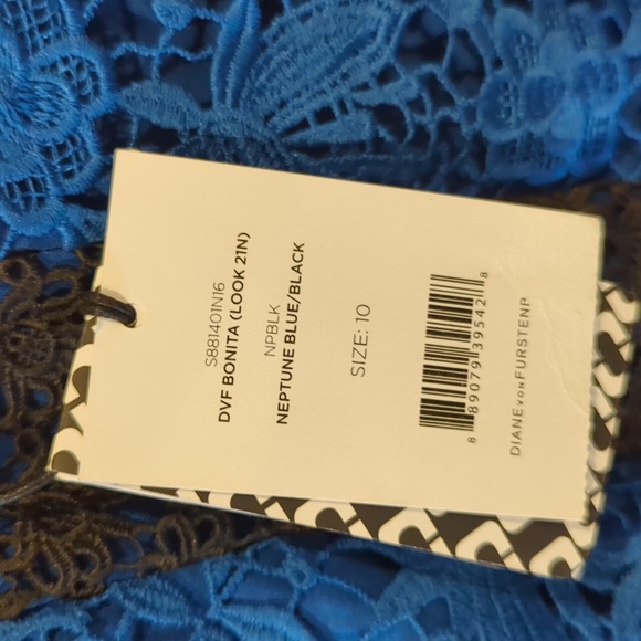 DVF NWT lace crop sleeveless top. Royal Blue and black. Size 10. - Picture 8 of 16